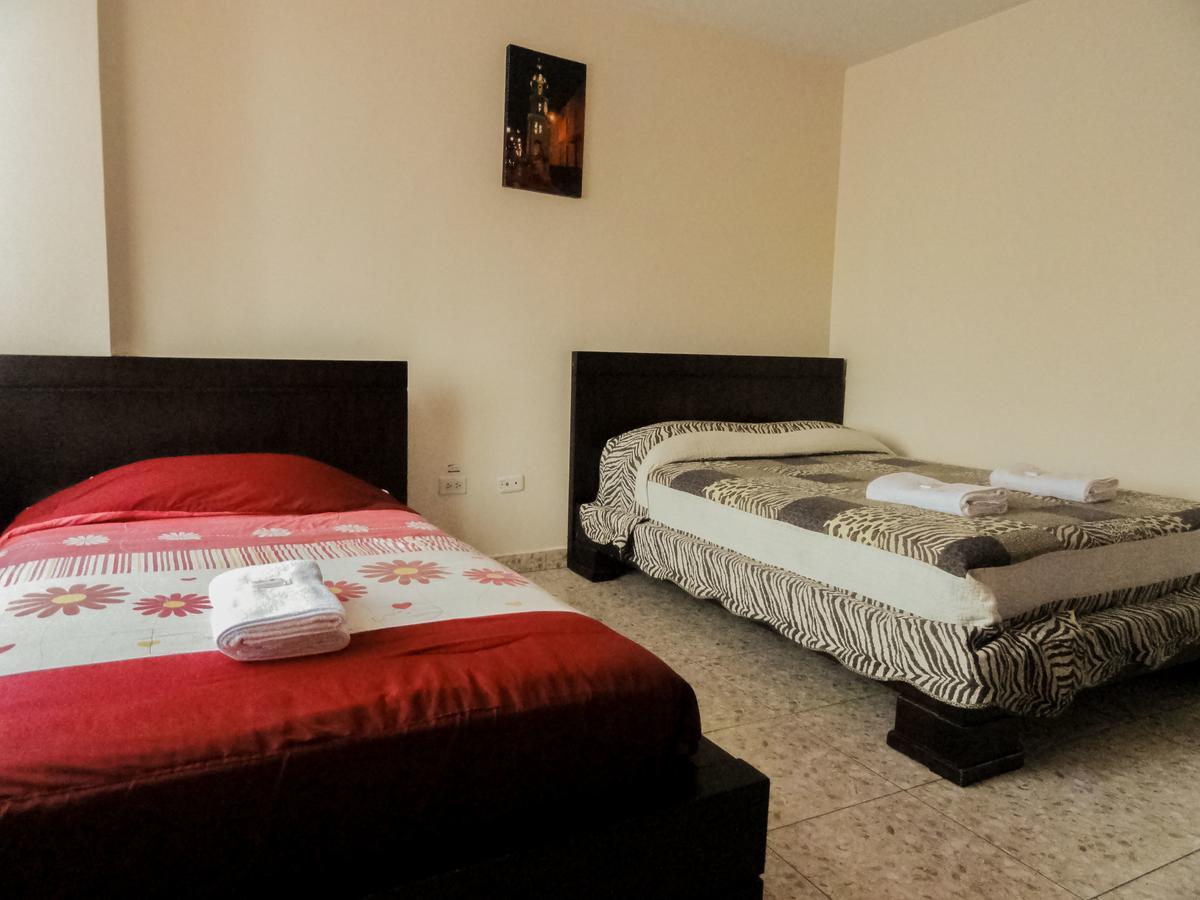 Hostal La Rosa Otavalo Exterior photo
